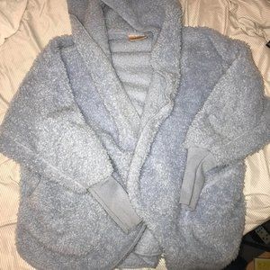 Gently used Nordic beach wrap